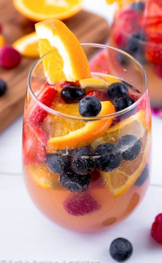glass of sparkling champagne sangria