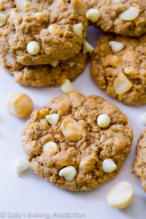 white chocolate macadamia nut oatmeal cookies