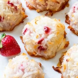 strawberry coconut macaroons