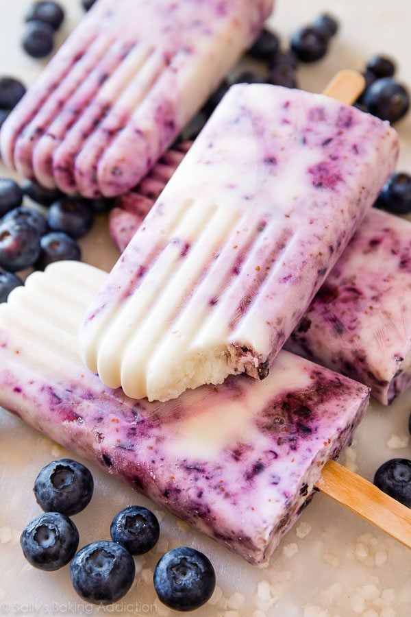blueberry yogurt swirl popsicles