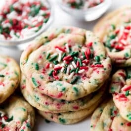 sprinkle sugar cookies