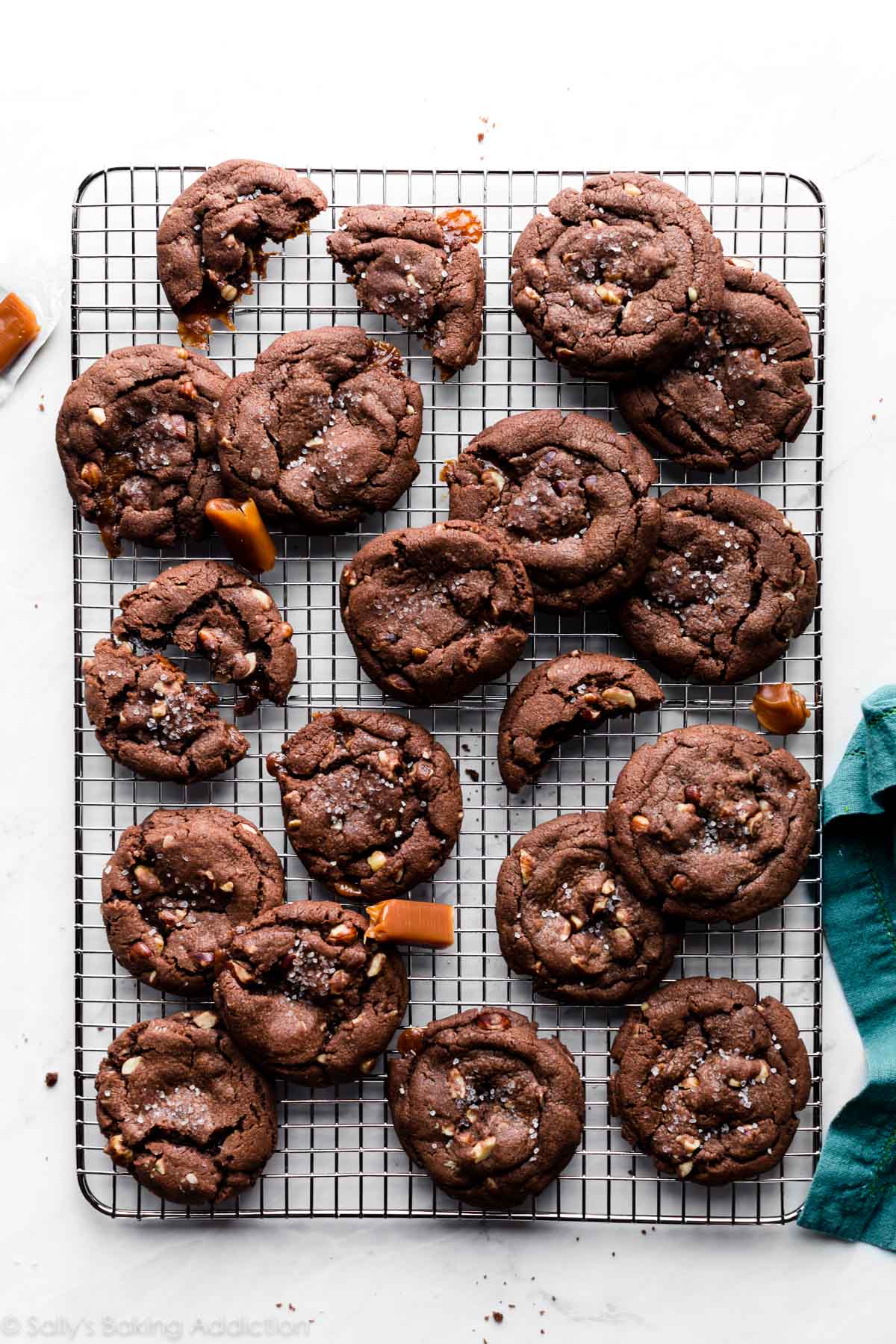 caramel stuffed Nutella cookies