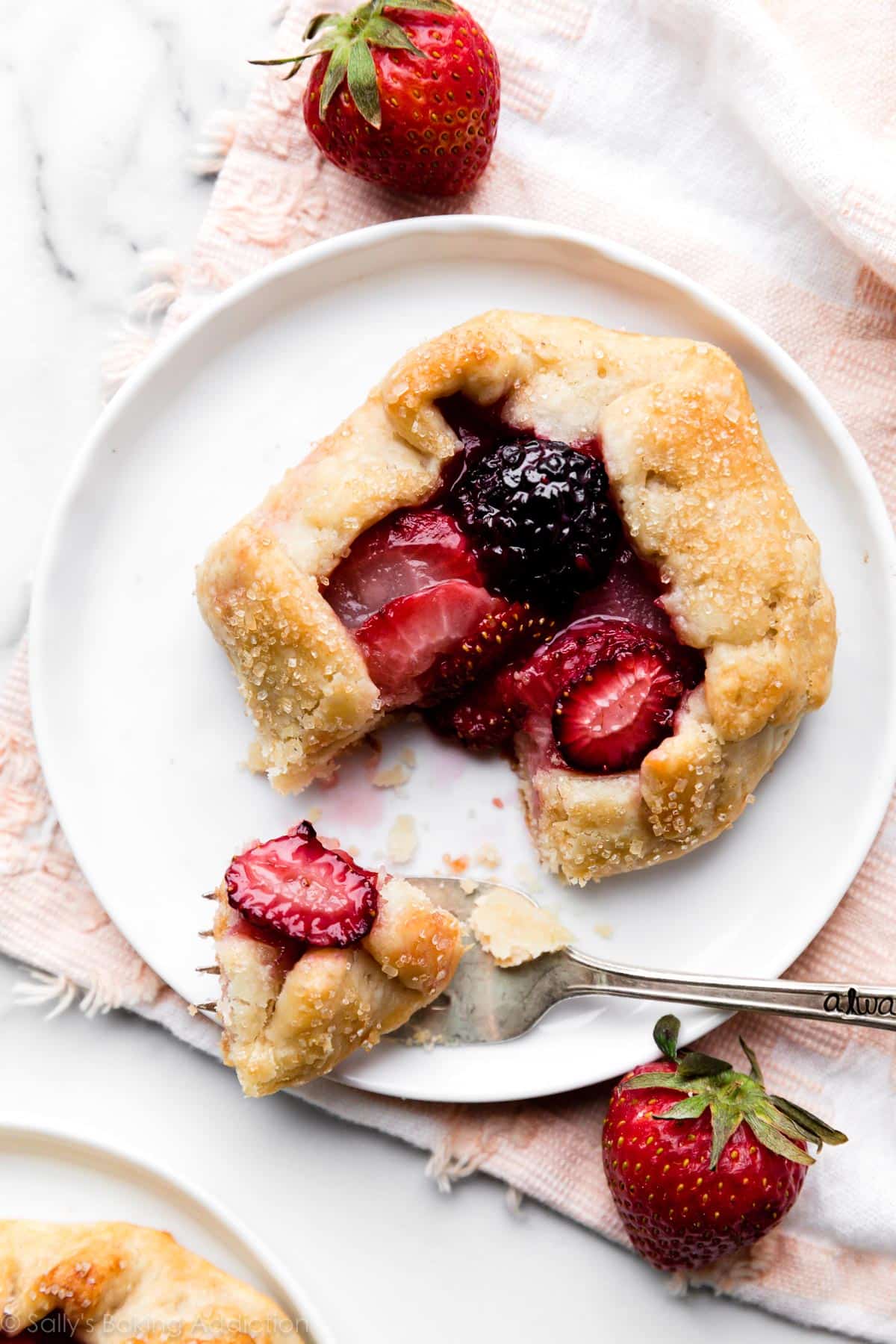 mini berry galette