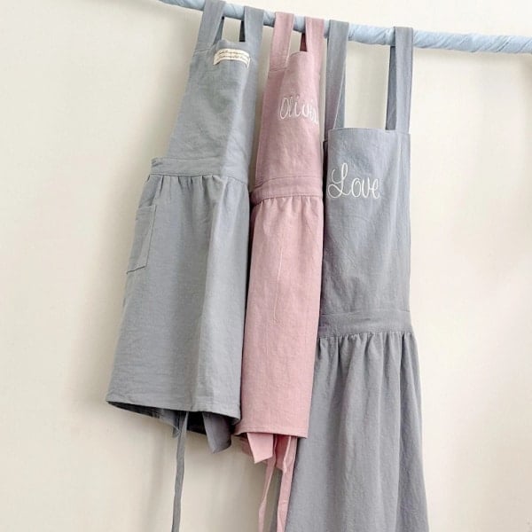 custom matching aprons for adults and kids.